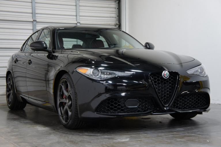 New 2019 Alfa Romeo Giulia Sport for sale $44,190 at AAN Dealer Demo Site in Gurnee IL 60031 4